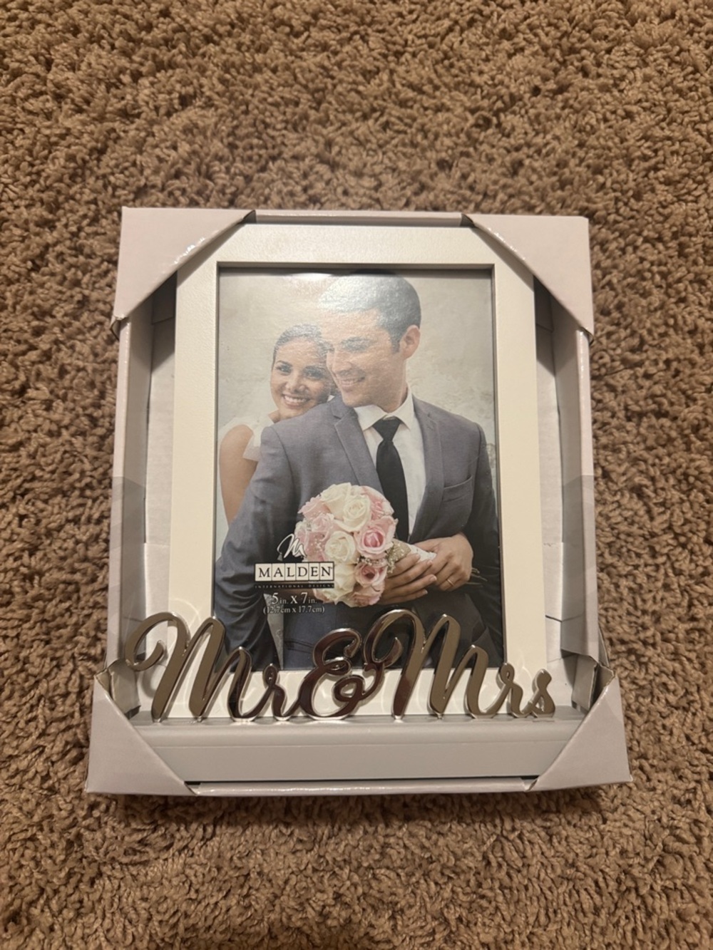 Malden White Picture Frame with Silver 'Mr & Mrs' Accent
